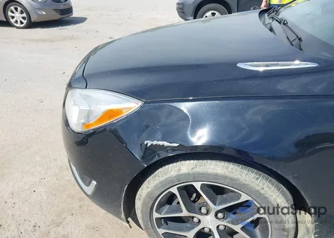 2017 Buick Regal Turbo Sport Touring z USA, uszkodzony, nr VIN 2G4GL5EX7H9110470